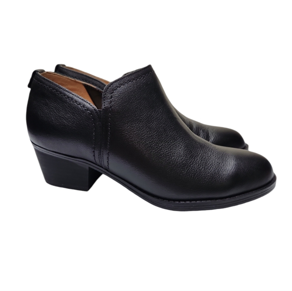 Naturalizer Zarie Leather Bootie Size 7.5